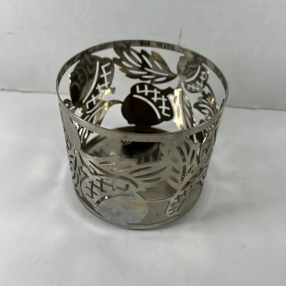 Slakin & Co 3‎ Wick Candle Acorn Silver Fall Holder